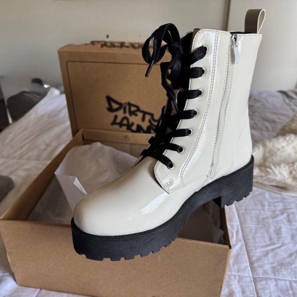 White Dirty Laundry Boots size 8